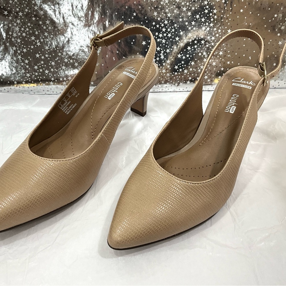 Clarks Crewso Riley Pumps Champagne - Picture 2 of 5